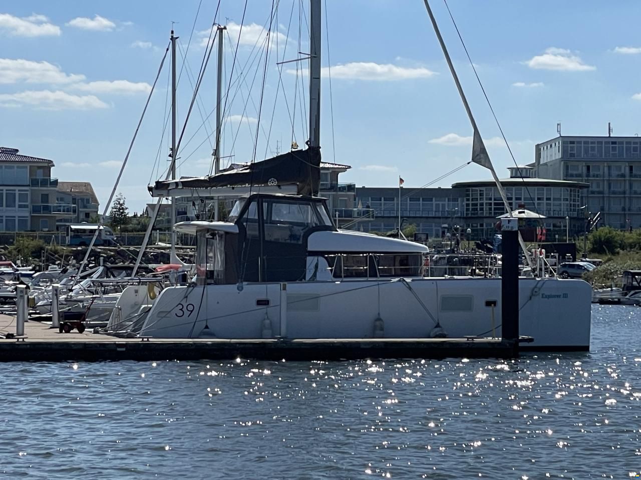 Lagoon 39