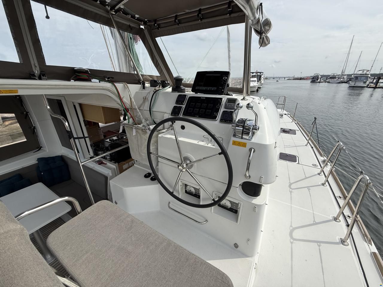 Lagoon 39