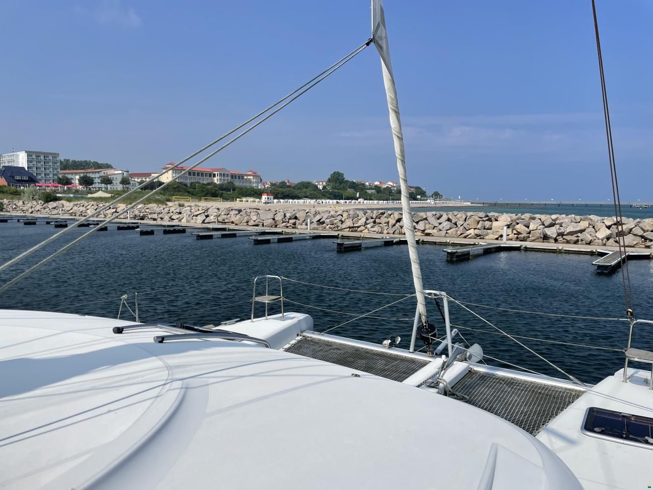 Lagoon 39