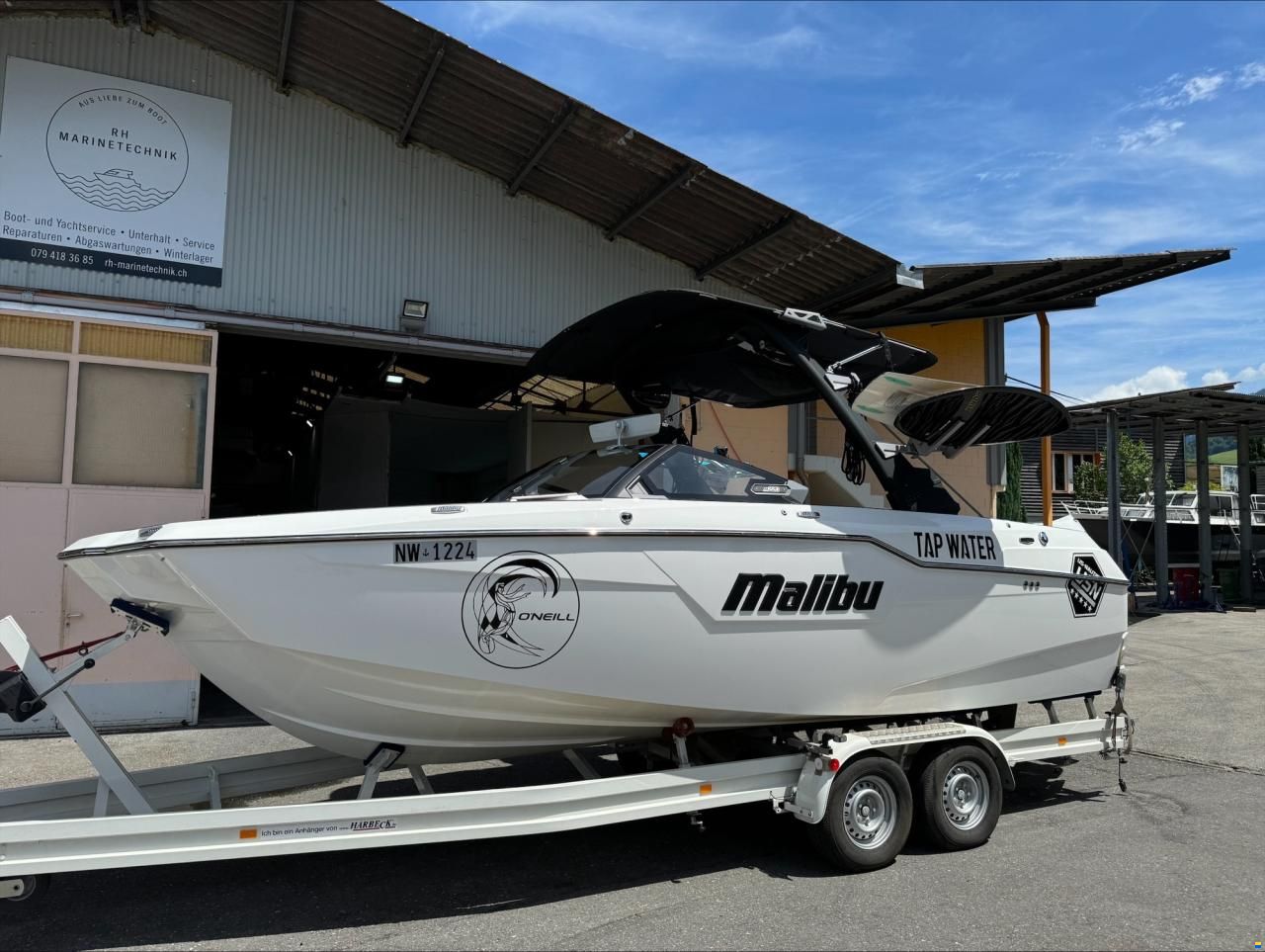 Malibu M 220