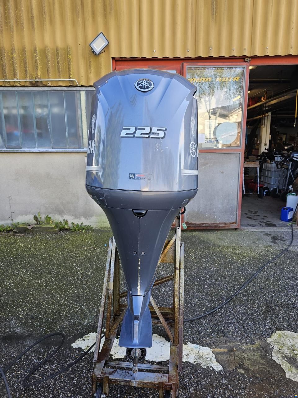 Yamaha F225FETX