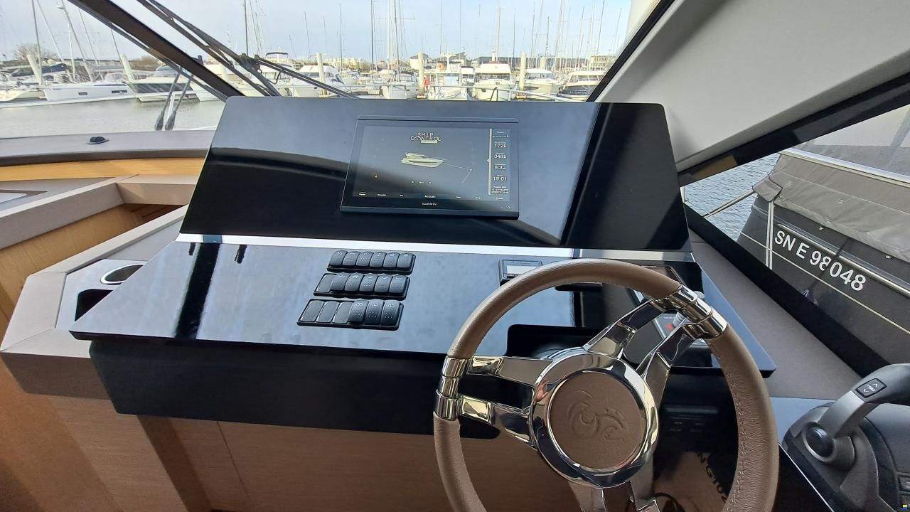 Beneteau Monte Carlo 52 Flybridge