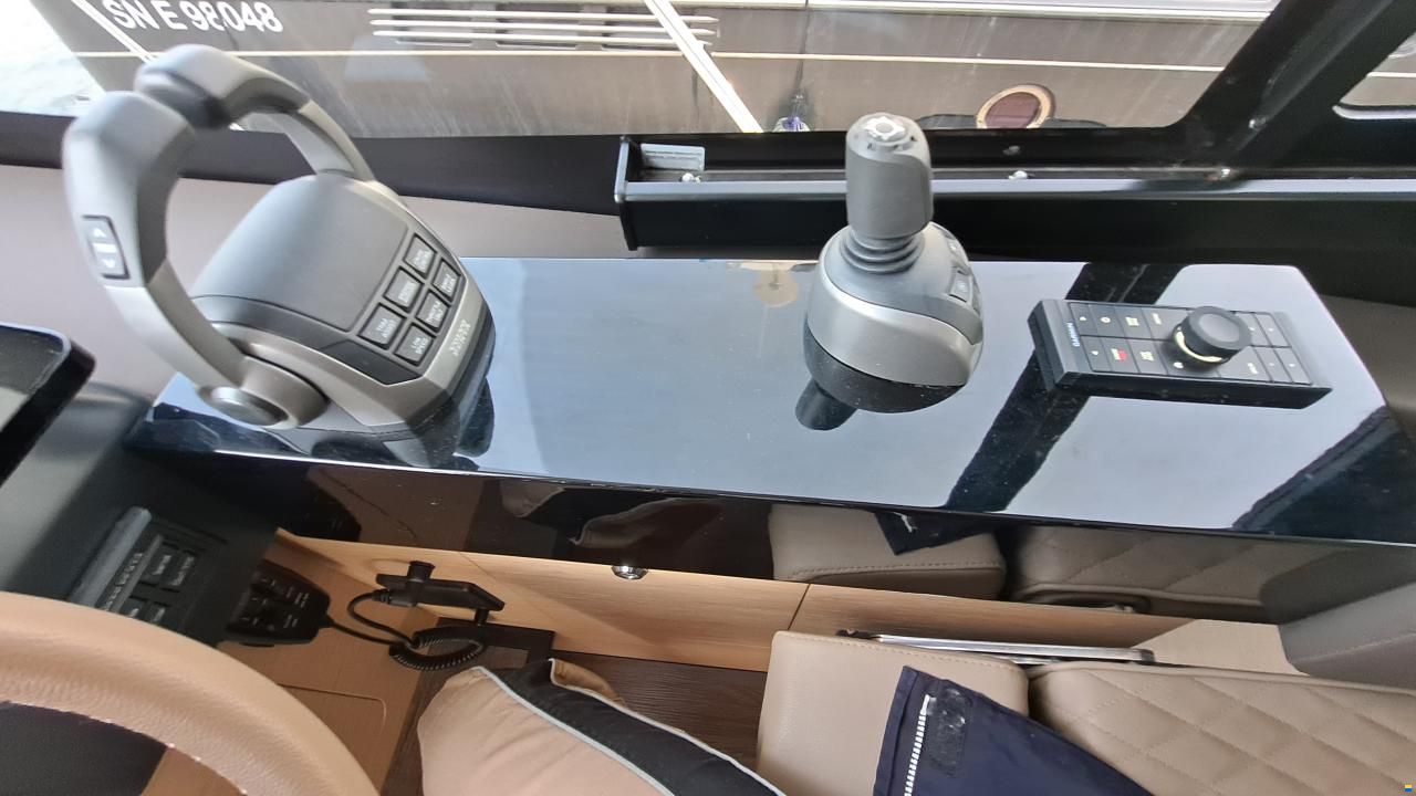 Beneteau Monte Carlo 52 Flybridge