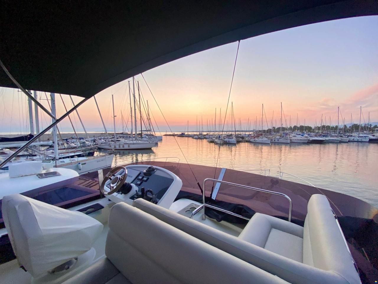Beneteau Monte Carlo 52 Flybridge