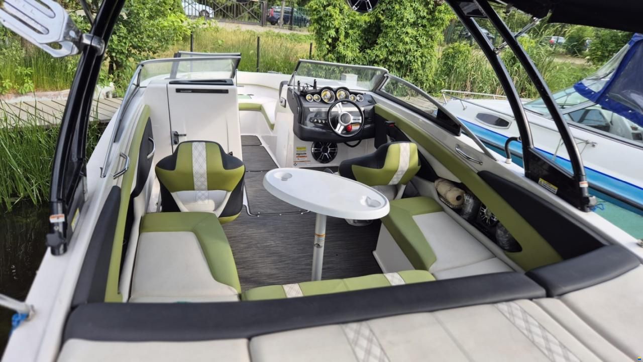 Glastron 245 GTS
