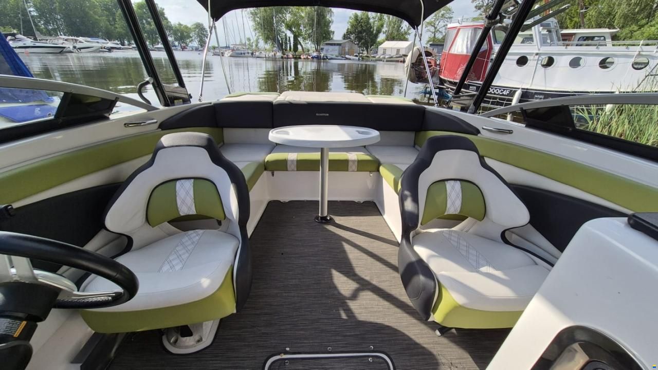 Glastron 245 GTS