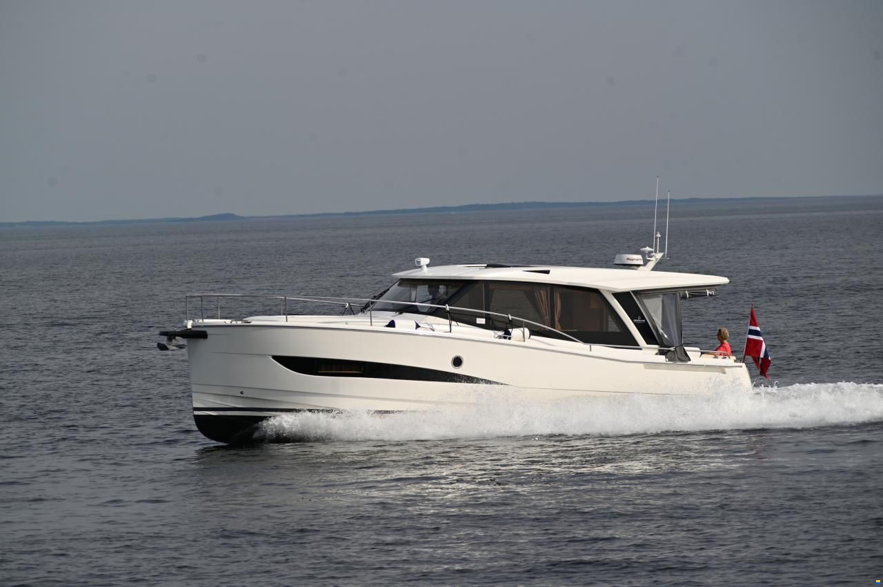 Greenline 39