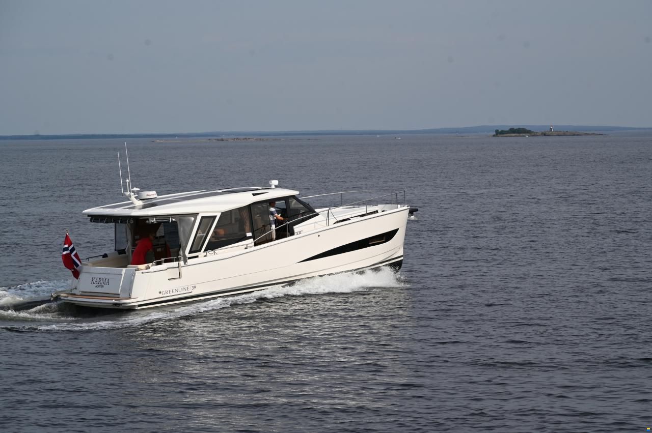 Greenline 39