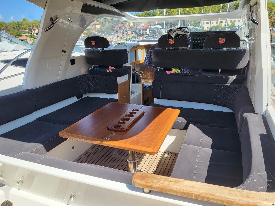 Marex 310 Suncruiser