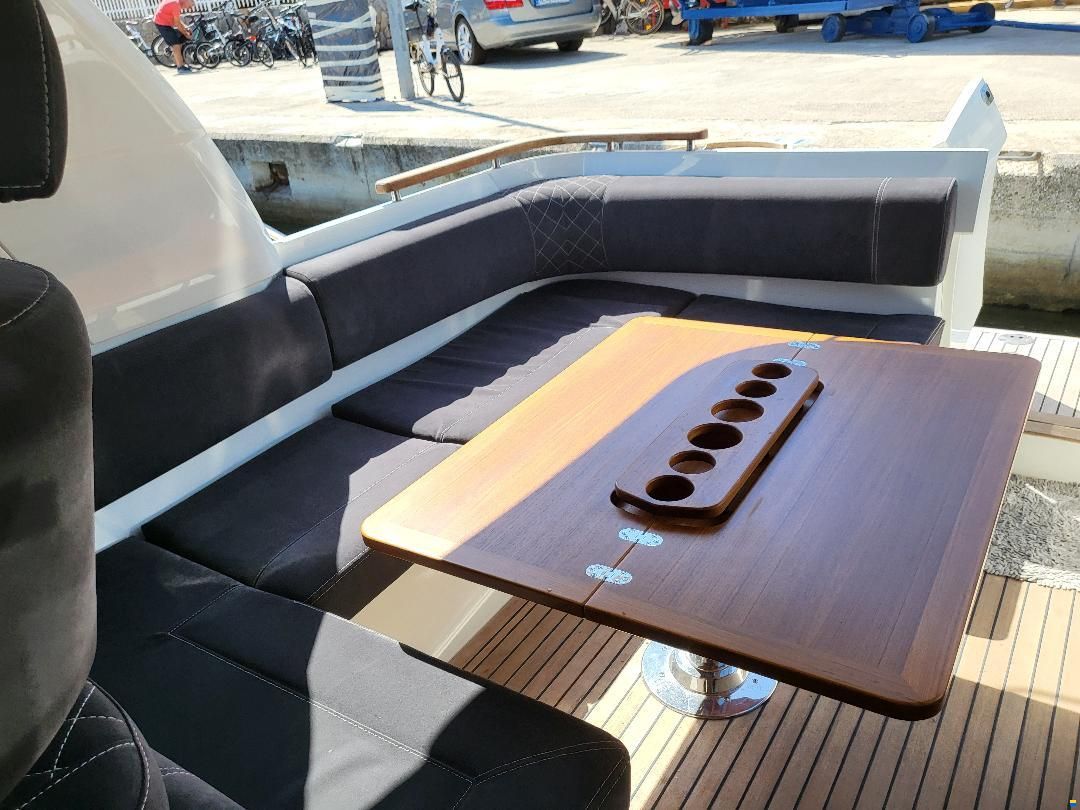Marex 310 Suncruiser