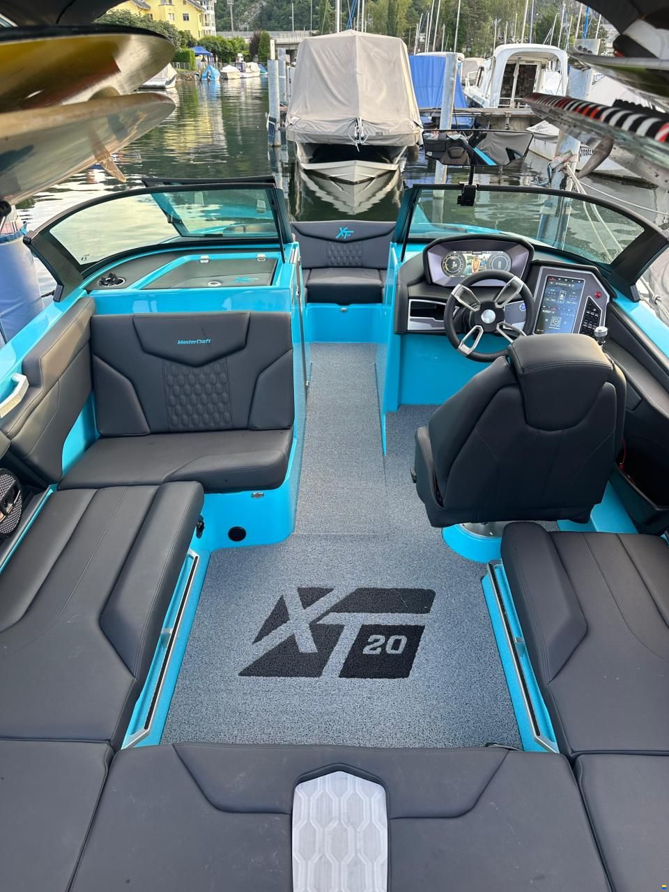 MasterCraft XT20