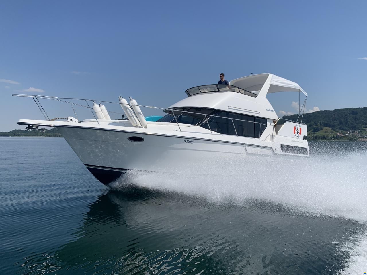Carver 33 Aft Cabin
