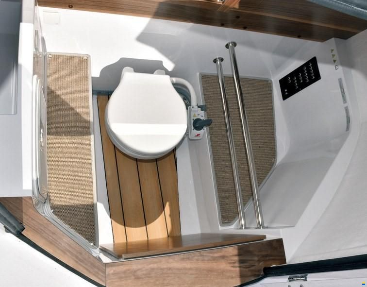 Axopar 28 Cabin