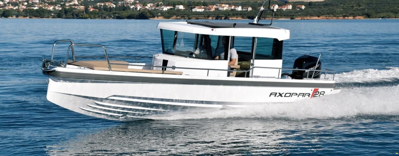 Axopar 28 Cabin