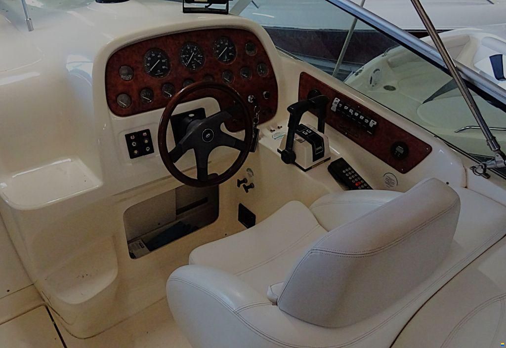 Cranchi Corallo 840 met 2x Volvo Penta V8 en tra