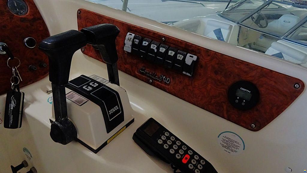 Cranchi Corallo 840 met 2x Volvo Penta V8 en tra