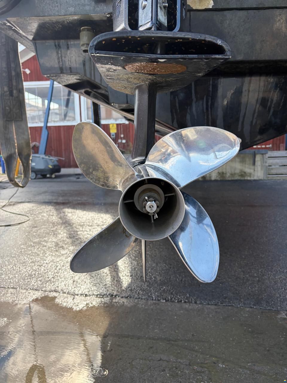 OXE MARINE 2 x 300 hp