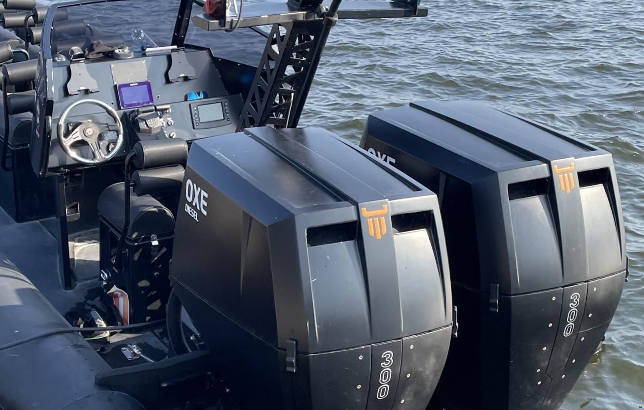 OXE MARINE 2 x 300 hp