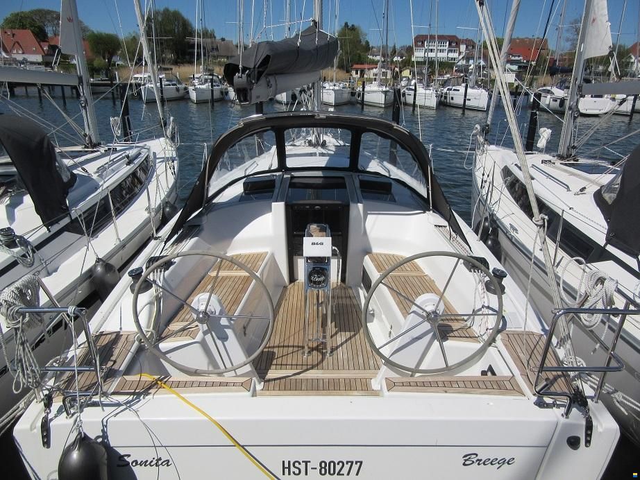 Hanse 348