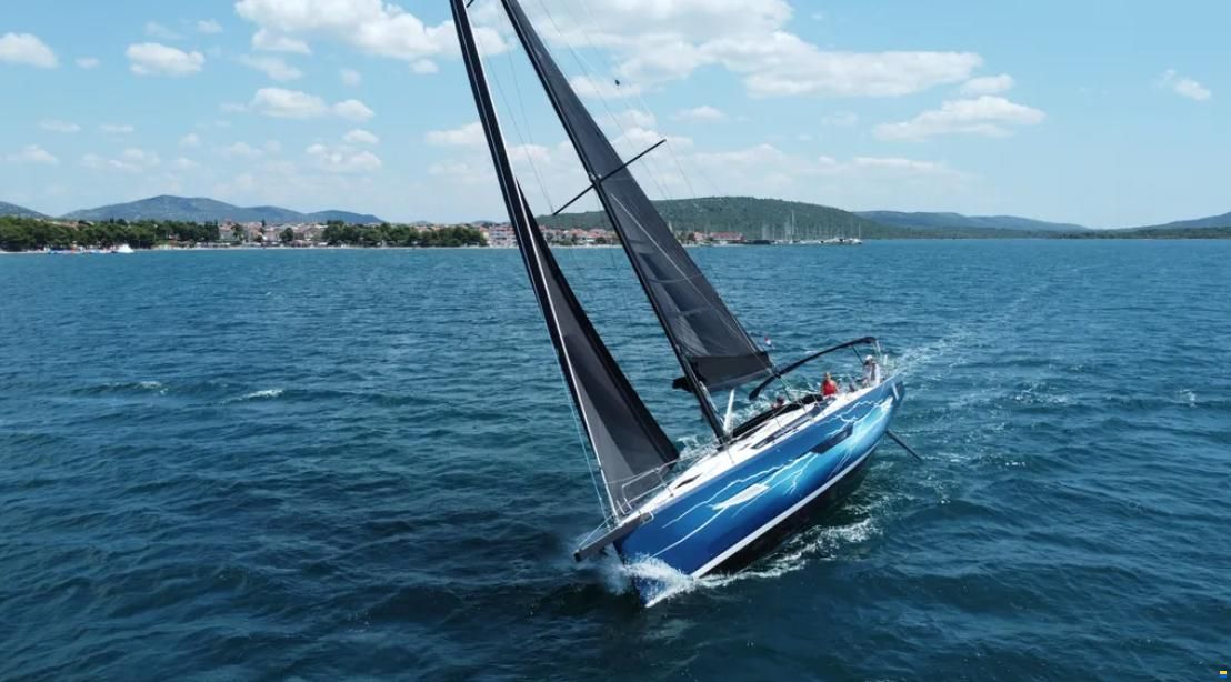 Elan E6