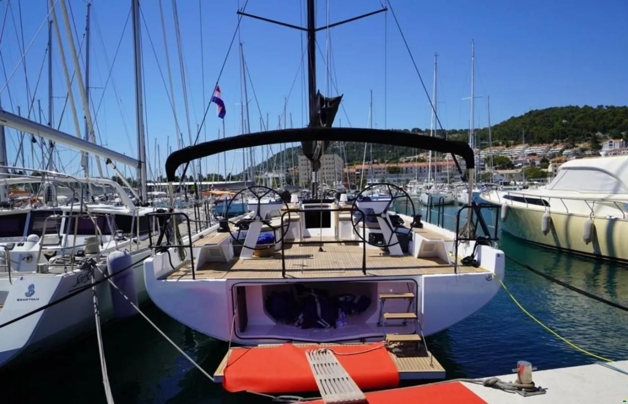 Beneteau First 53