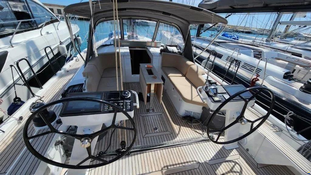Beneteau First 44