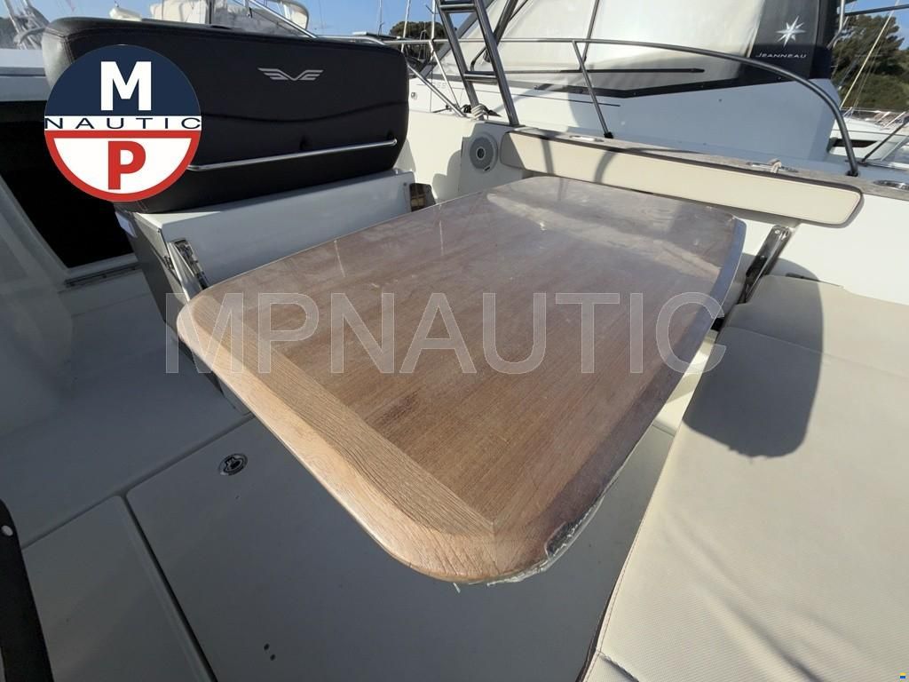 Beneteau Flyer 8.8 sundeck