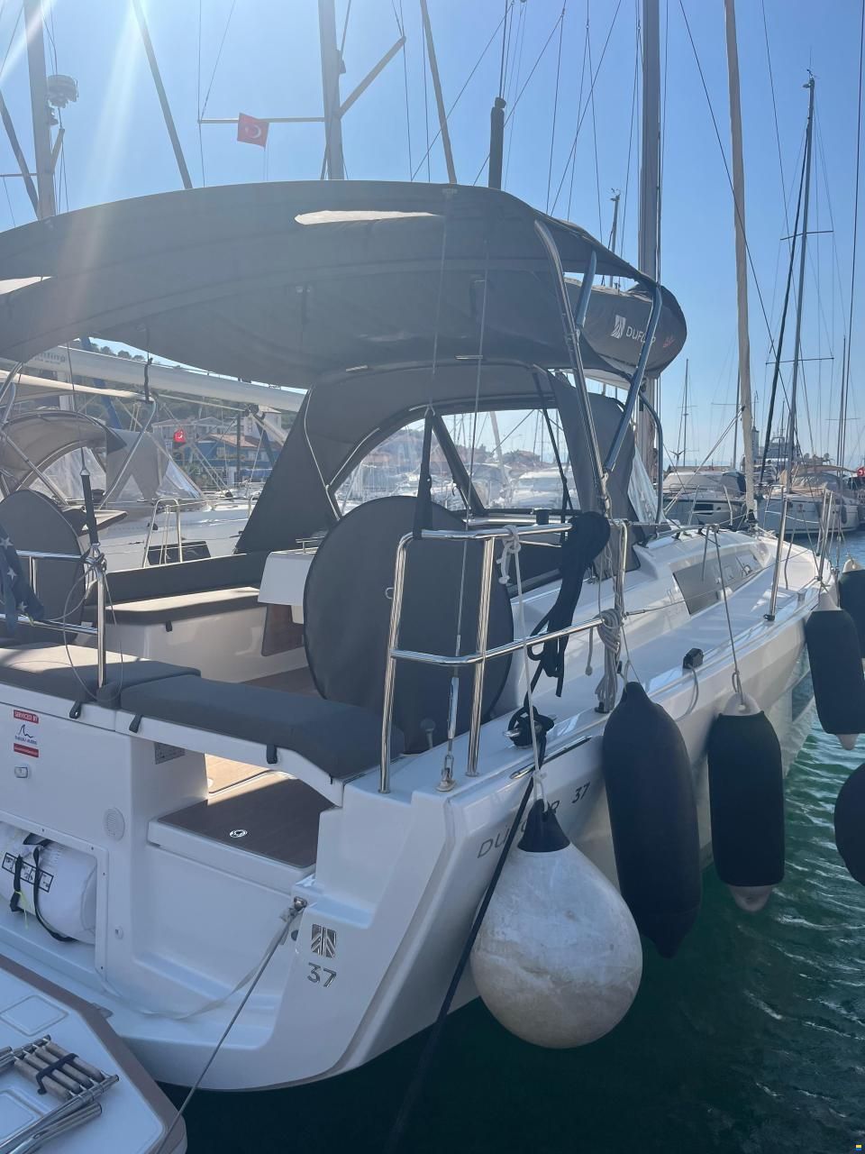 Dufour 37
