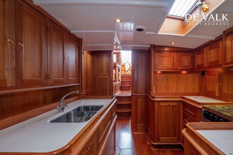 Hoek Classic 73ft