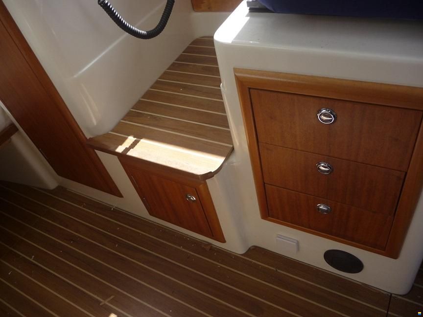 Bella Falcon 26