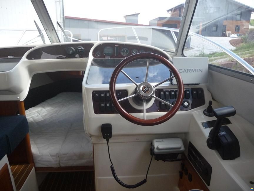 Bella Falcon 26