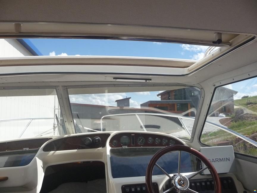 Bella Falcon 26