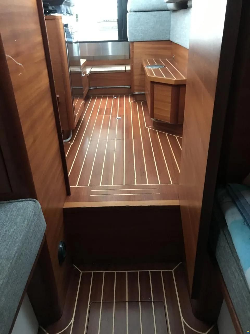 Paragon 25 Cabin