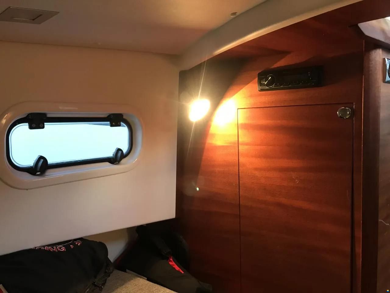 Paragon 25 Cabin
