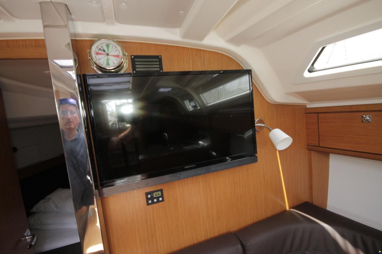 Bavaria Cruiser 37
