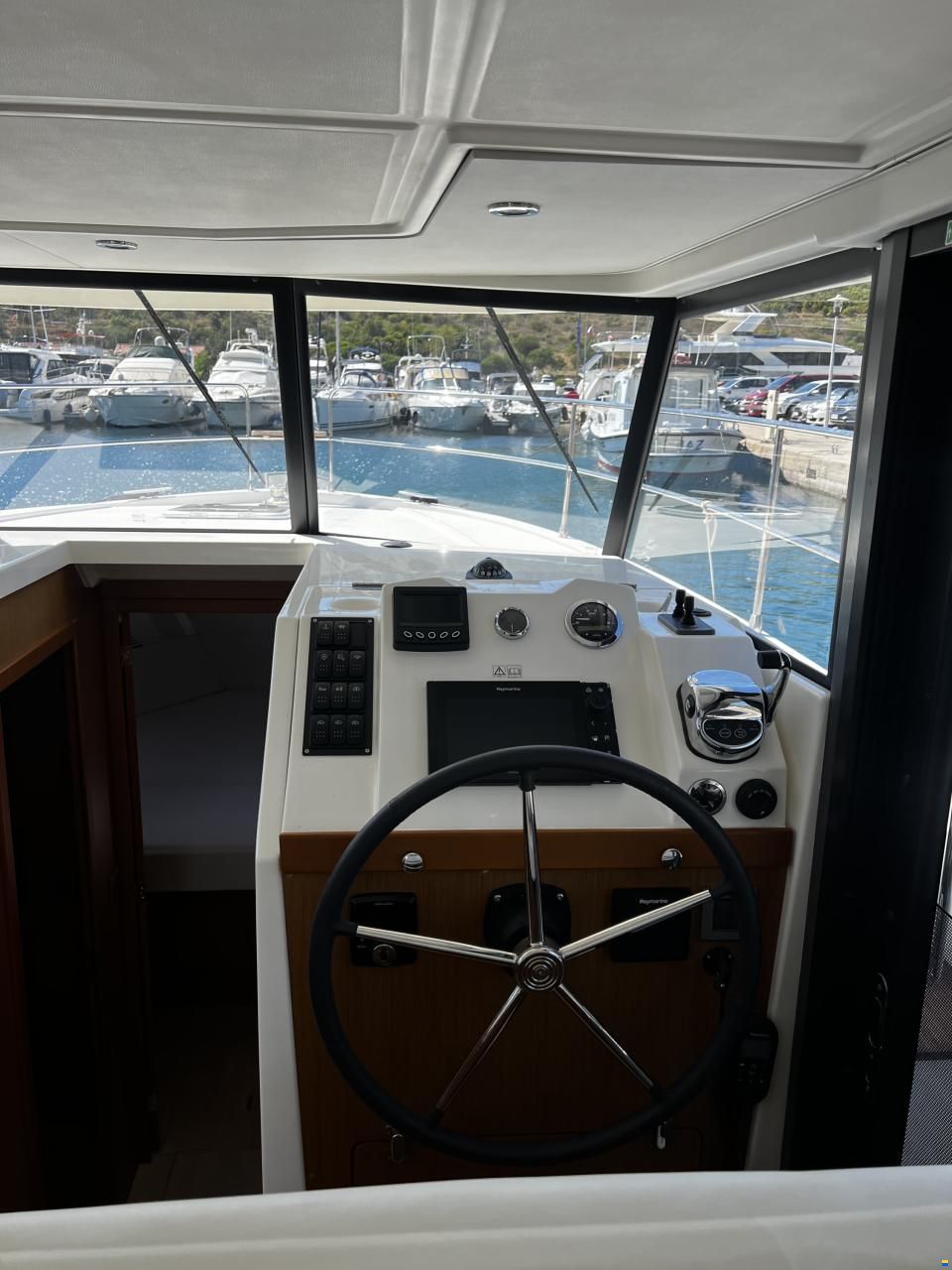 Beneteau Swift Trawler 35