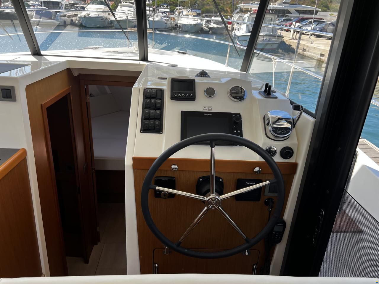 Beneteau Swift Trawler 35