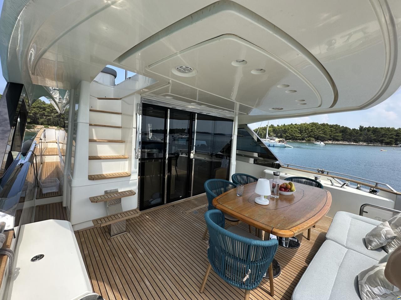 Monte Carlo Yachts MCY 65