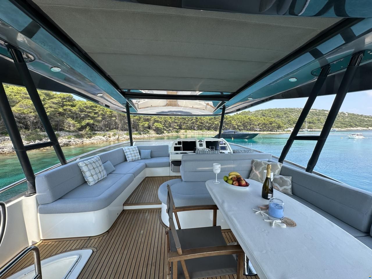 Monte Carlo Yachts MCY 65