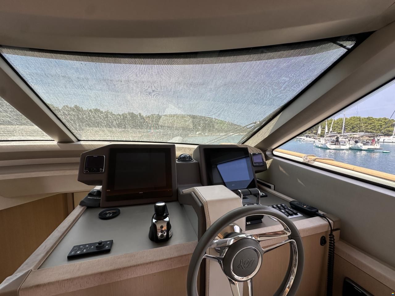 Monte Carlo Yachts MCY 65