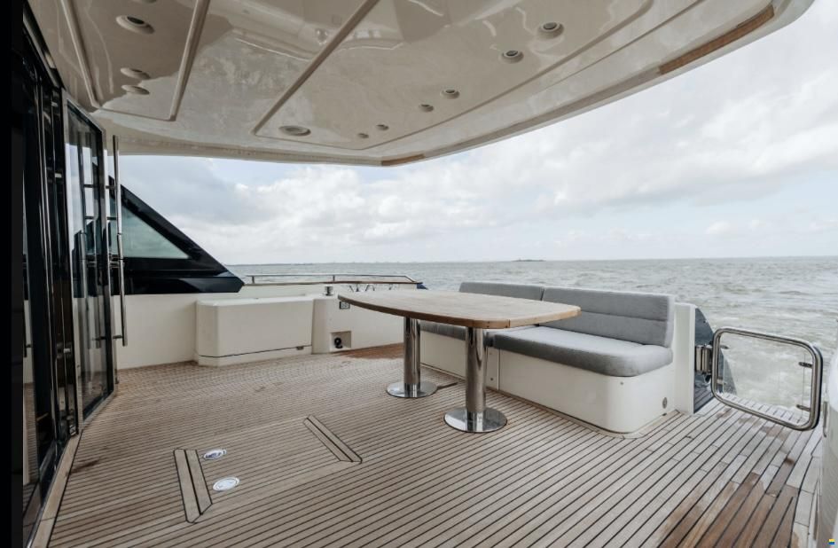 Monte Carlo Yachts MCY 65