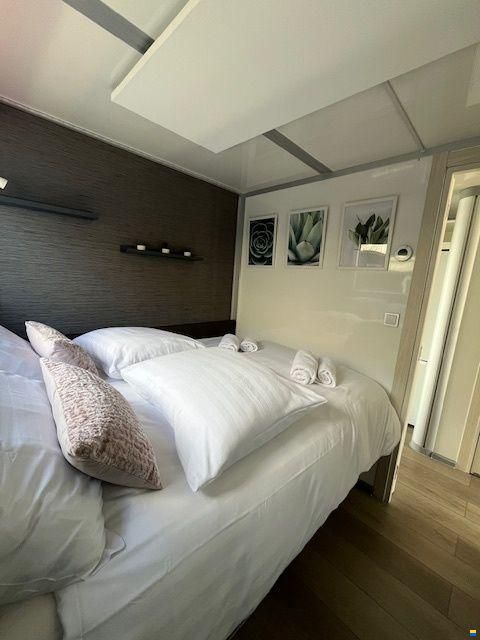 Nordic Season 47 Sea37 CE-C Houseboat