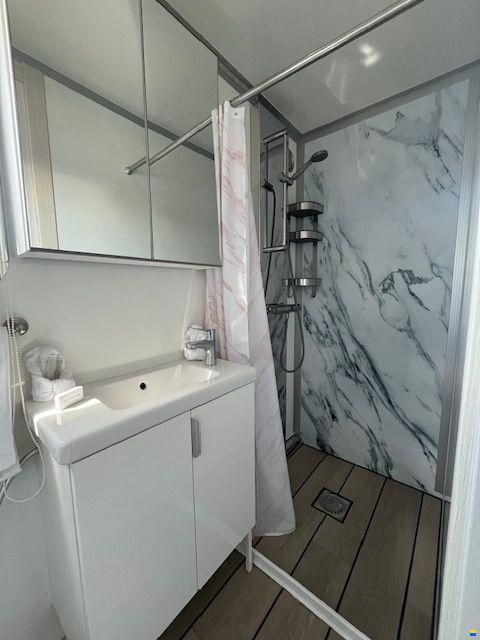Nordic Season 47 Sea37 CE-C Houseboat
