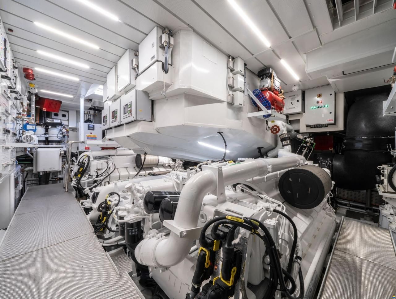 AB Yachts AB 100 Superfast