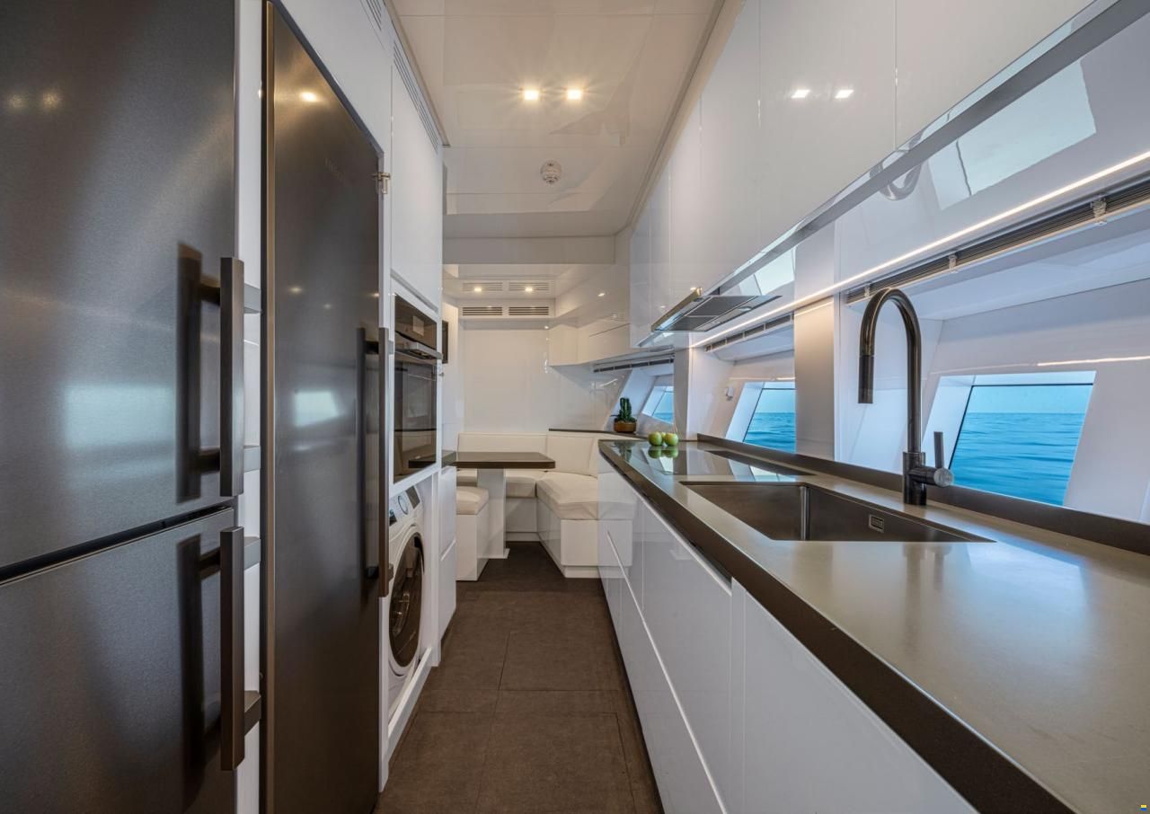 AB Yachts AB 100 Superfast