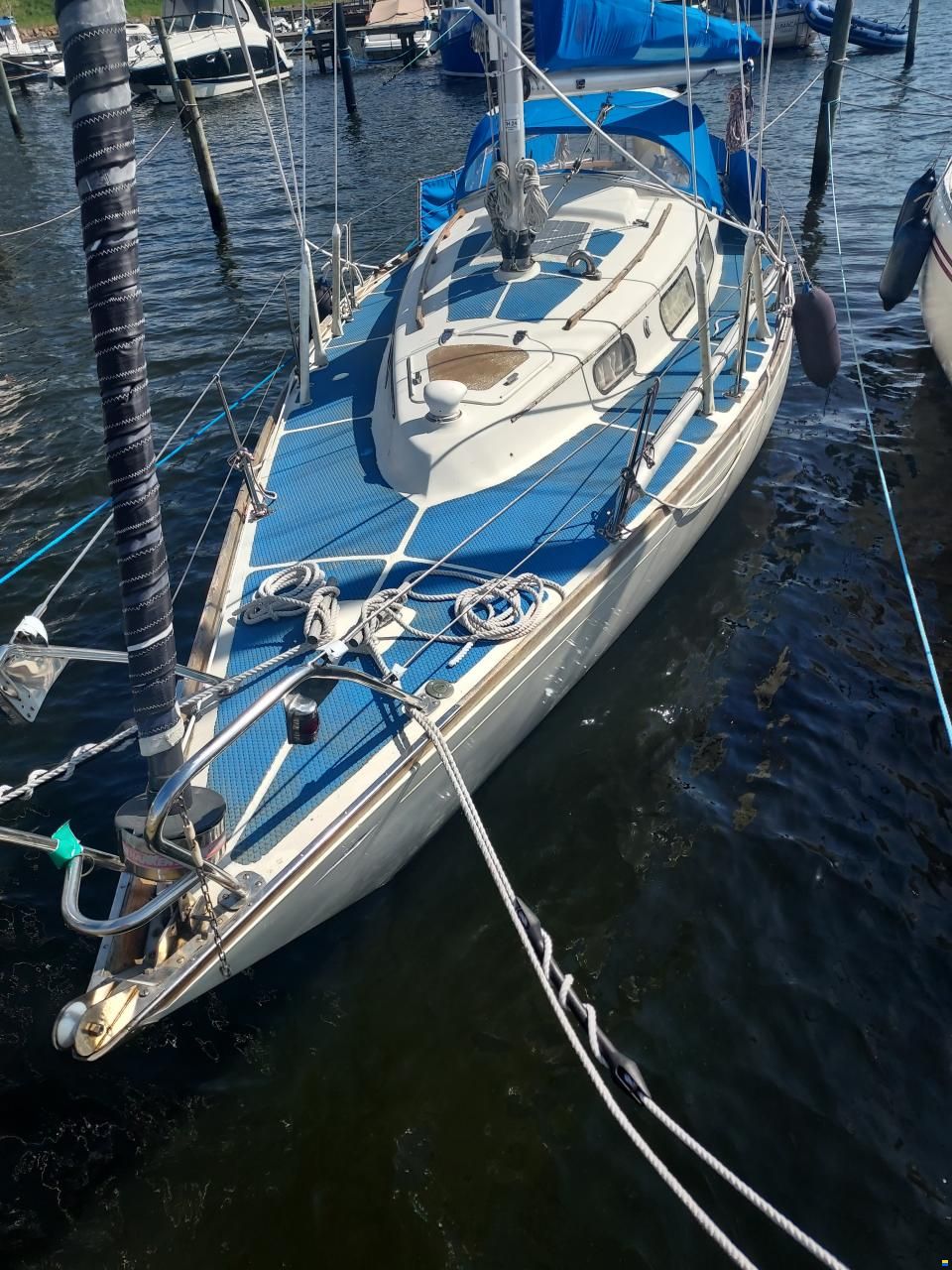 Hallberg-Rassy Mistress 32
