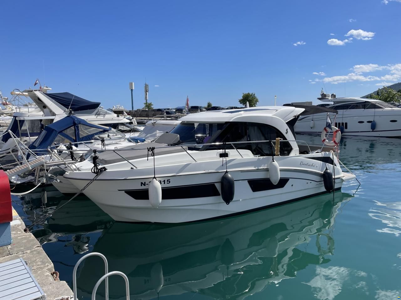 Beneteau Antares 9 OB