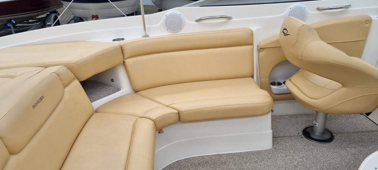 Rinker Captiva 246 Captiva