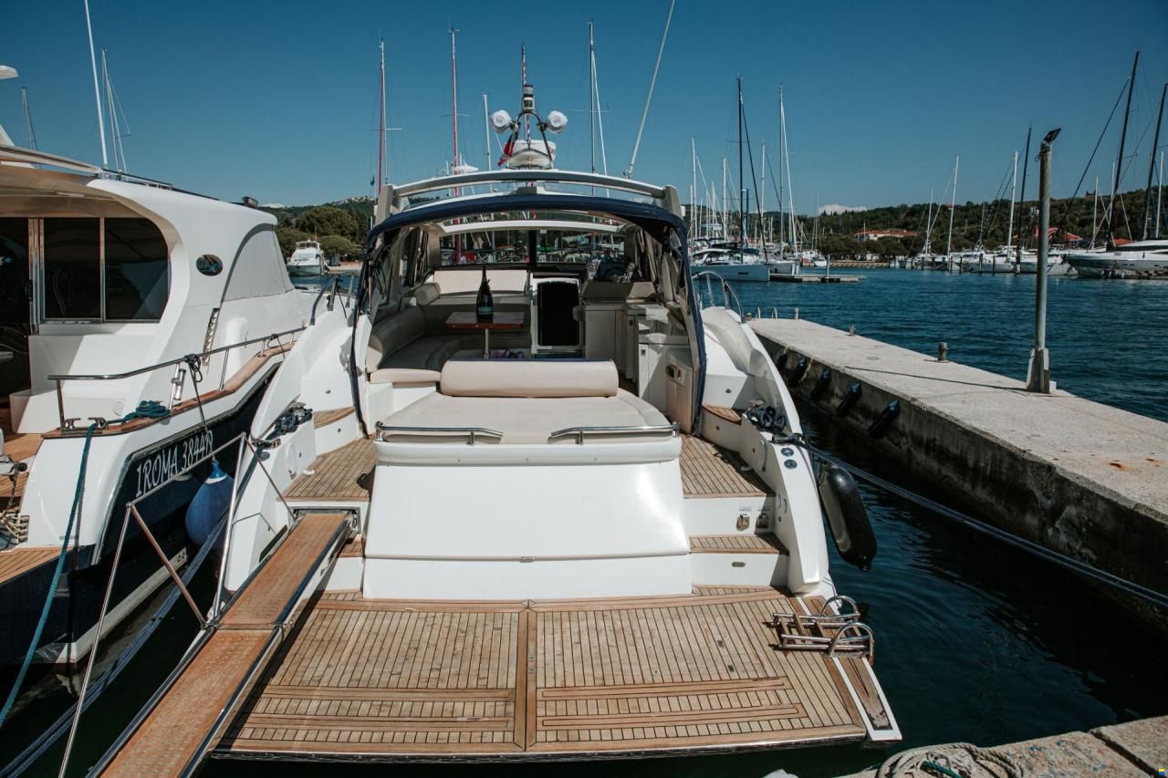 Azimut Atlantis 54