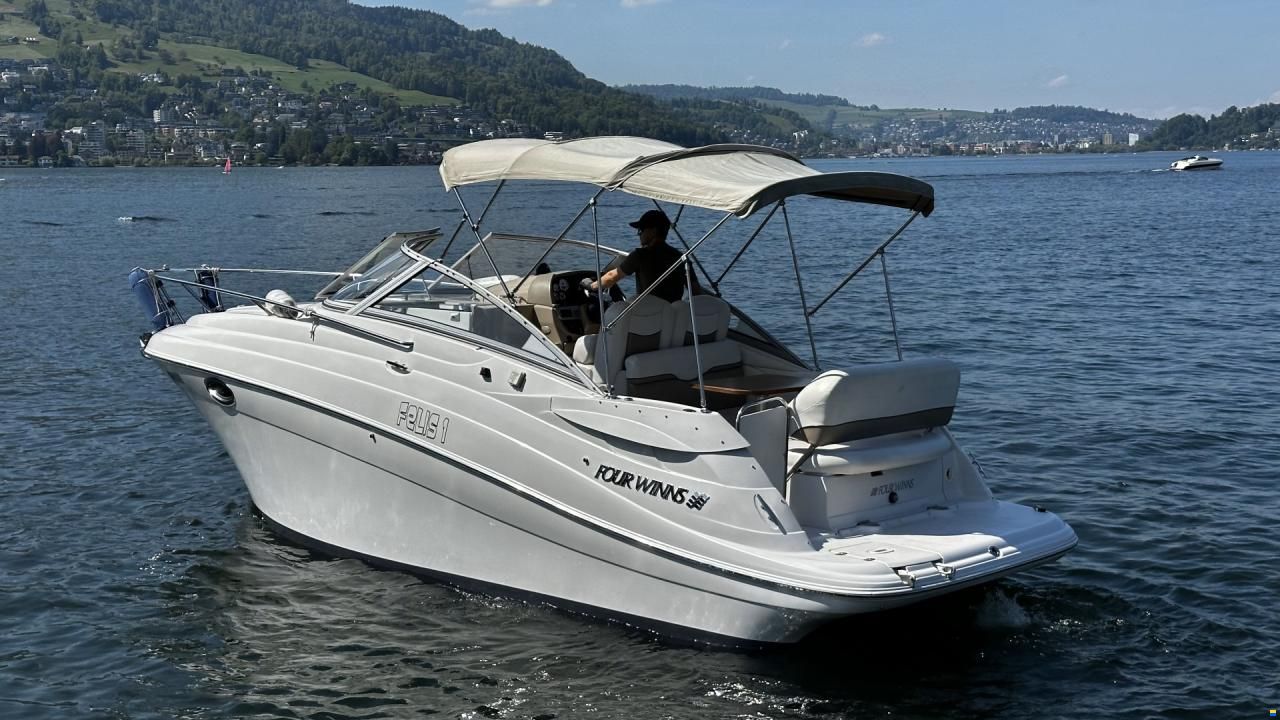 Four Winns Vista 258